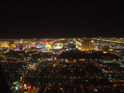 mitten in der wueste ein lichtermeer