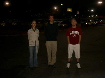 mit meinen 2 mitbewohnern vorm kino