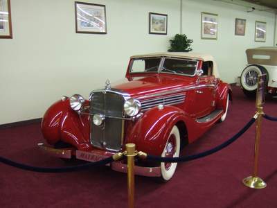 autoaustellung: ein maybach