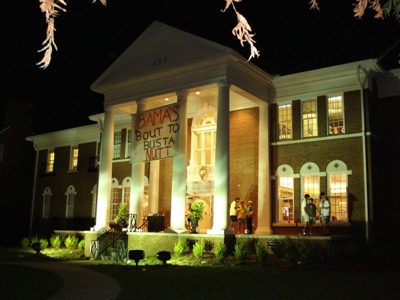 so wohnen Studenten dort! Na gut die bezahlen auch bis zu 5000$ pro Semester!!!!!